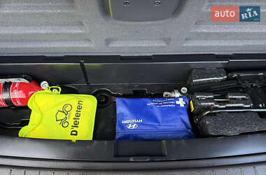 Внедорожник / Кроссовер Hyundai Santa FE 2011 в 