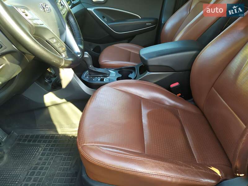 Внедорожник / Кроссовер Hyundai Santa FE 2013 в Киеве
