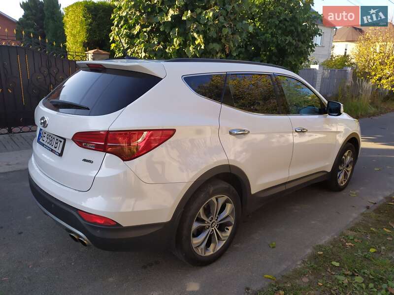 Внедорожник / Кроссовер Hyundai Santa FE 2013 в Киеве