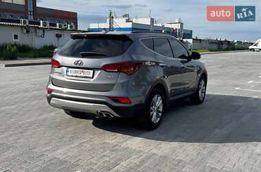 Внедорожник / Кроссовер Hyundai Santa FE 2015 в 