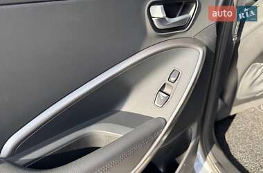 Внедорожник / Кроссовер Hyundai Santa FE 2015 в 