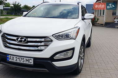 Внедорожник / Кроссовер Hyundai Santa FE 2015 в 