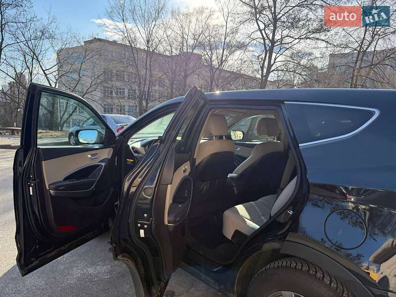 Позашляховик / Кросовер Hyundai Santa FE 2015 в Києві