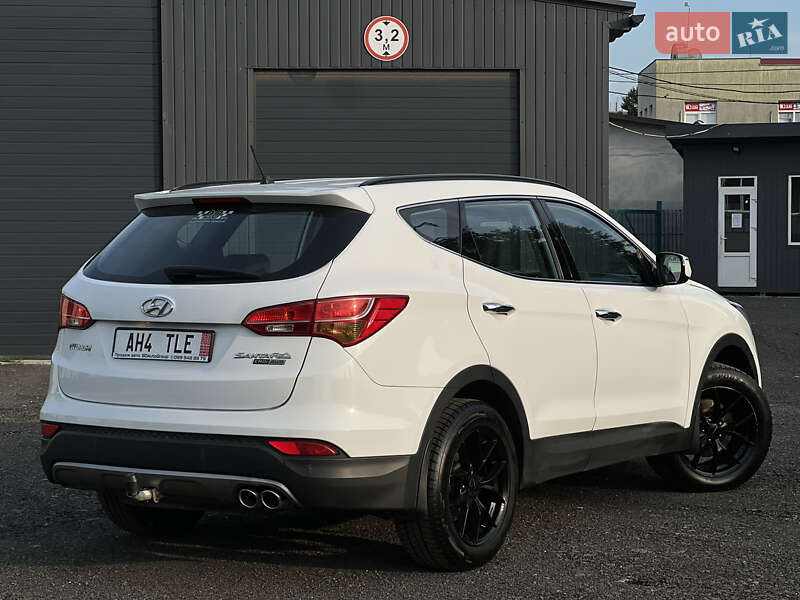 Позашляховик / Кросовер Hyundai Santa FE 2013 в Ужгороді