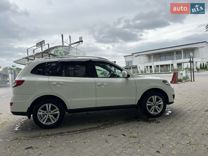 Внедорожник / Кроссовер Hyundai Santa FE 2010 в Снятине