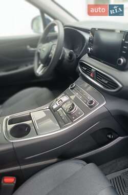 Внедорожник / Кроссовер Hyundai Santa FE 2022 в 