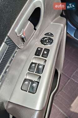 Внедорожник / Кроссовер Hyundai Santa FE 2012 в 