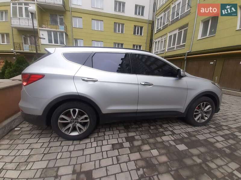 Внедорожник / Кроссовер Hyundai Santa FE 2013 в Ивано-Франковске