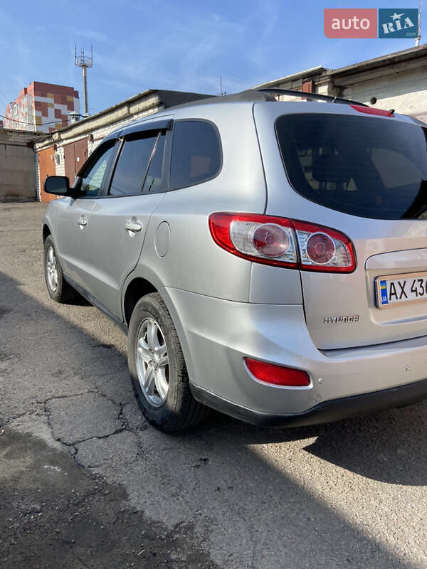 Позашляховик / Кросовер Hyundai Santa FE 2011 в Харкові