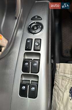 Внедорожник / Кроссовер Hyundai Santa FE 2010 в 