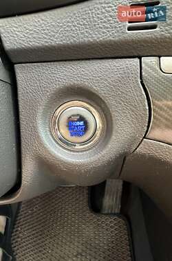 Внедорожник / Кроссовер Hyundai Santa FE 2010 в 