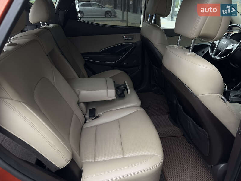 Позашляховик / Кросовер Hyundai Santa FE 2012 в Києві