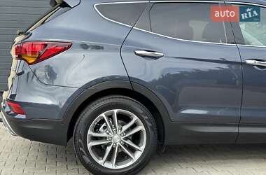 Позашляховик / Кросовер Hyundai Santa FE 2016 в 