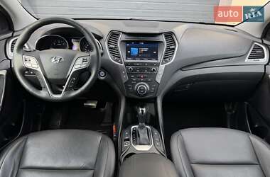 Позашляховик / Кросовер Hyundai Santa FE 2016 в 