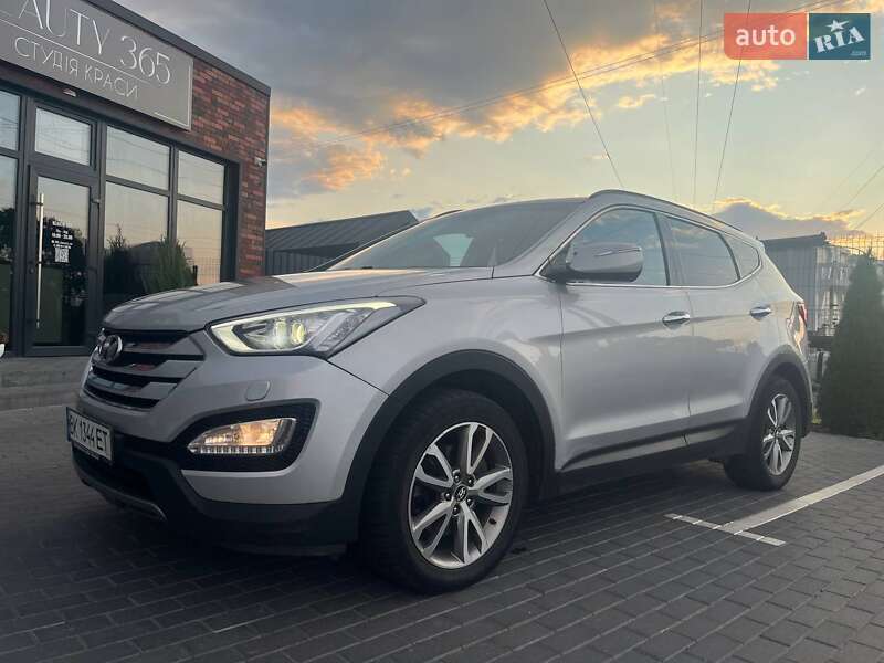 Позашляховик / Кросовер Hyundai Santa FE 2014 в 