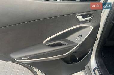 Позашляховик / Кросовер Hyundai Santa FE 2014 в 