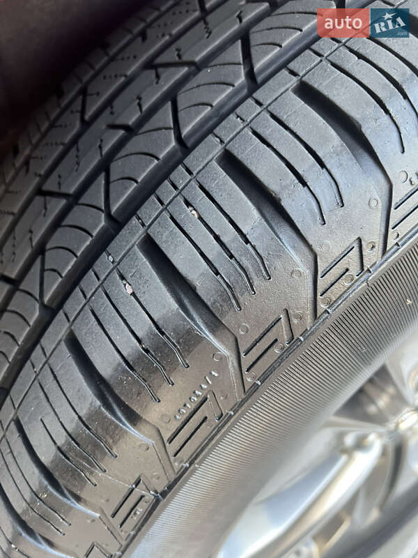 Позашляховик / Кросовер Hyundai Santa FE 2014 в Києві