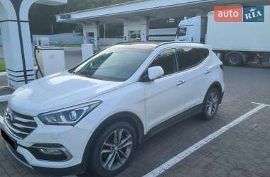 Внедорожник / Кроссовер Hyundai Santa FE 2016 в 