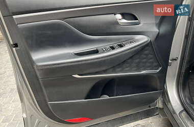 Внедорожник / Кроссовер Hyundai Santa FE 2019 в 