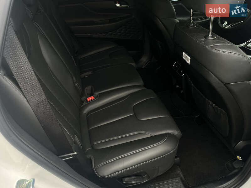 Позашляховик / Кросовер Hyundai Santa FE 2021 в Умані