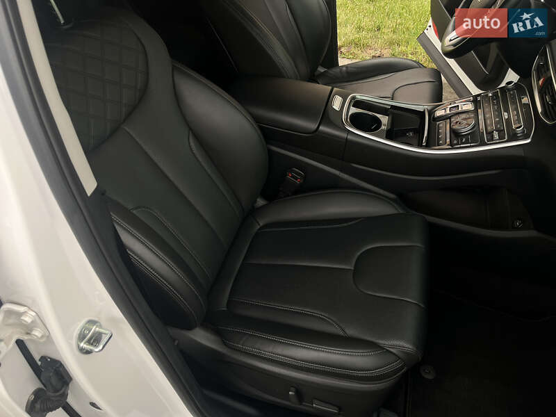 Позашляховик / Кросовер Hyundai Santa FE 2021 в Умані