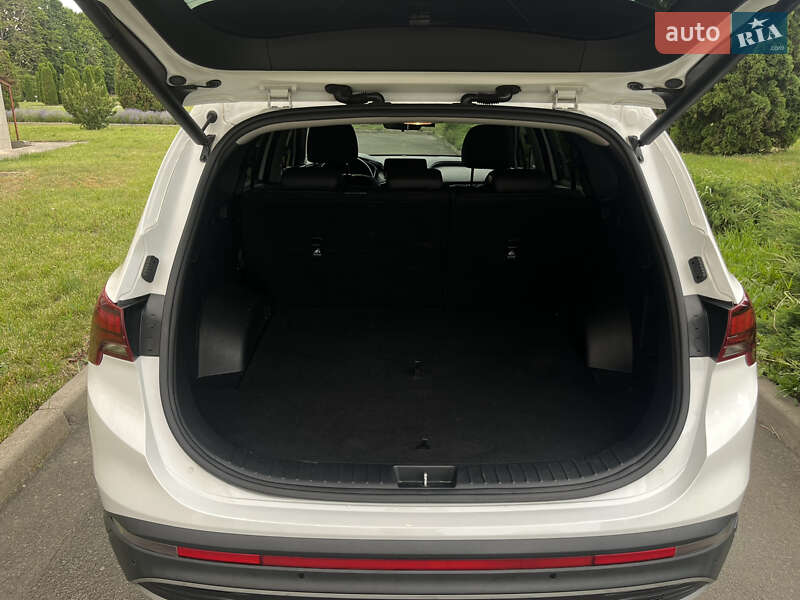 Позашляховик / Кросовер Hyundai Santa FE 2021 в Умані