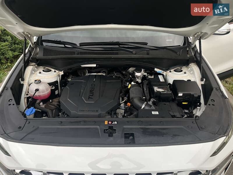 Позашляховик / Кросовер Hyundai Santa FE 2021 в Умані