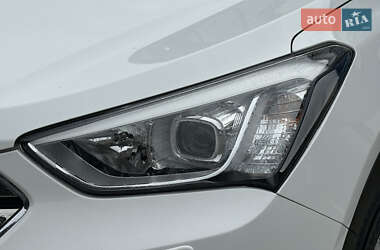 Внедорожник / Кроссовер Hyundai Santa FE 2014 в 
