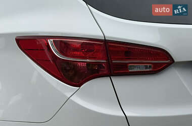Внедорожник / Кроссовер Hyundai Santa FE 2014 в 