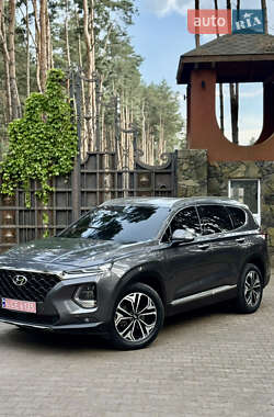Внедорожник / Кроссовер Hyundai Santa FE 2018 в Новояворовске