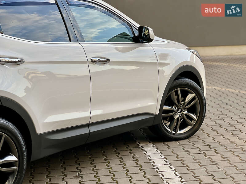 Позашляховик / Кросовер Hyundai Santa FE 2014 в Івано-Франківську