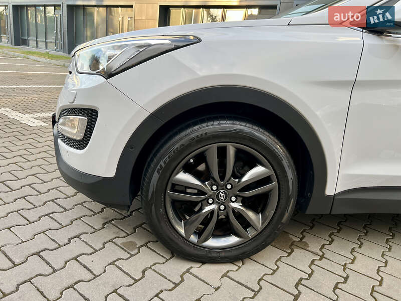 Позашляховик / Кросовер Hyundai Santa FE 2014 в Івано-Франківську