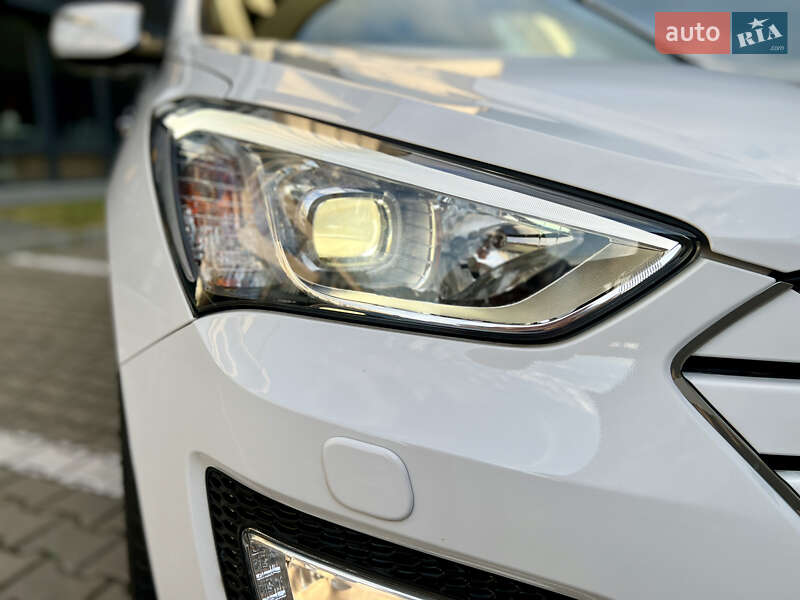 Позашляховик / Кросовер Hyundai Santa FE 2014 в Івано-Франківську