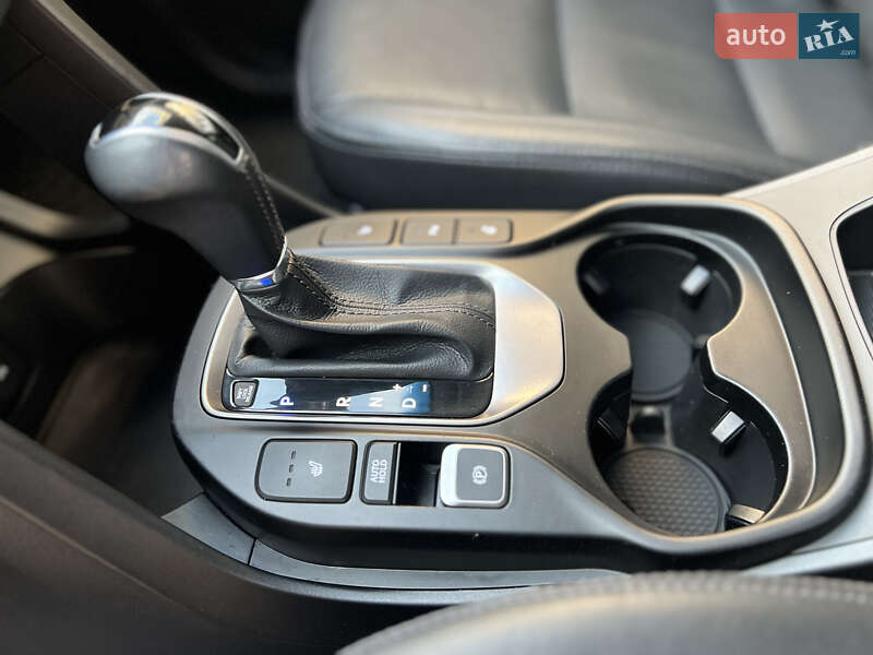 Позашляховик / Кросовер Hyundai Santa FE 2014 в Івано-Франківську