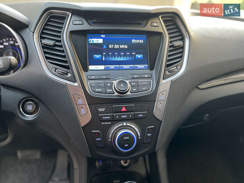 Позашляховик / Кросовер Hyundai Santa FE 2014 в Івано-Франківську