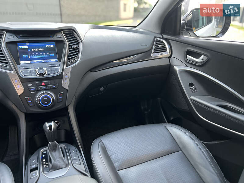 Позашляховик / Кросовер Hyundai Santa FE 2014 в Івано-Франківську
