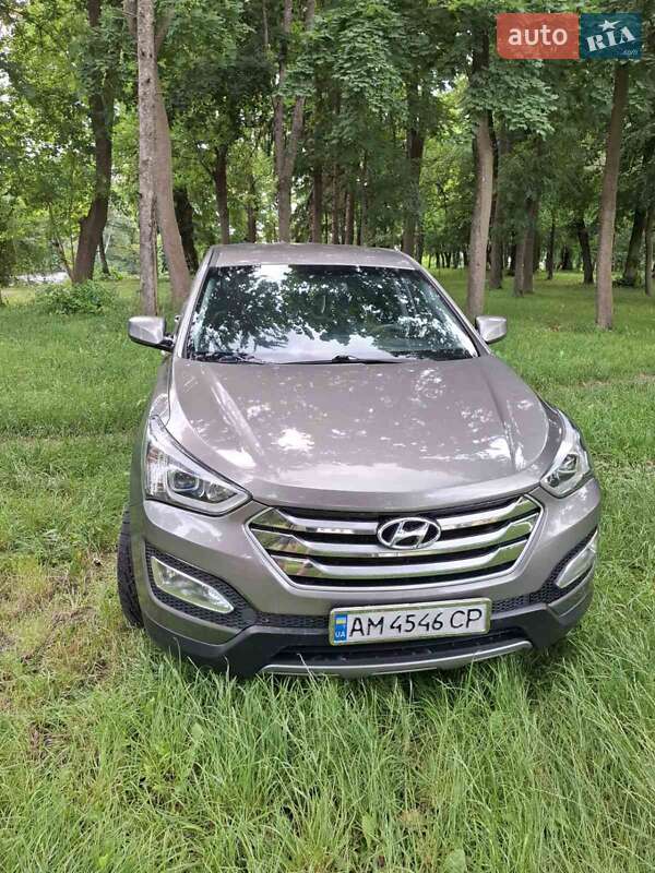 Позашляховик / Кросовер Hyundai Santa FE 2015 в Андрушівці