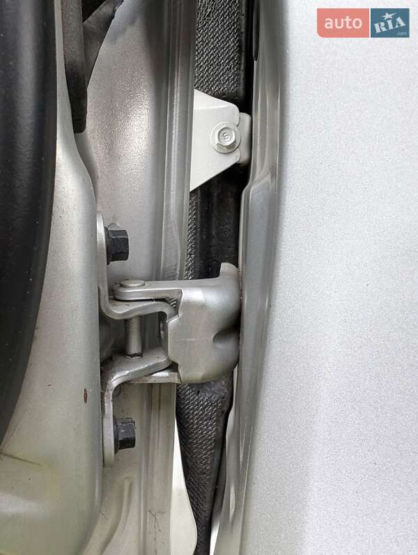 Позашляховик / Кросовер Hyundai Santa FE 2011 в Чернівцях