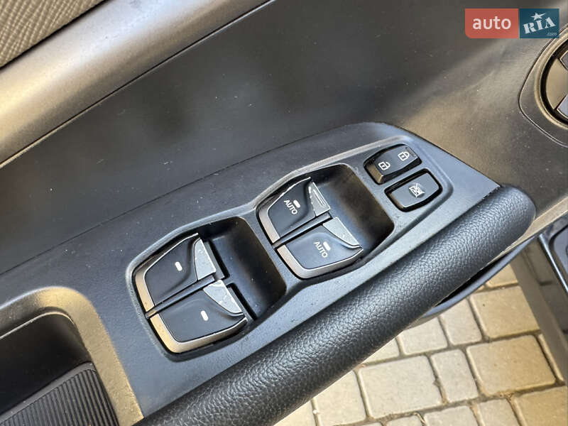 Внедорожник / Кроссовер Hyundai Santa FE 2016 в Одессе