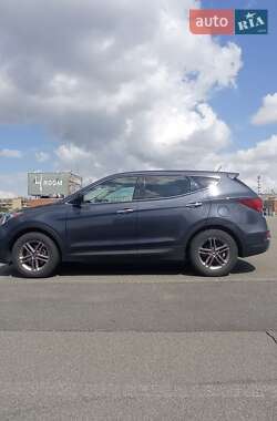 Внедорожник / Кроссовер Hyundai Santa FE 2017 в Киеве
