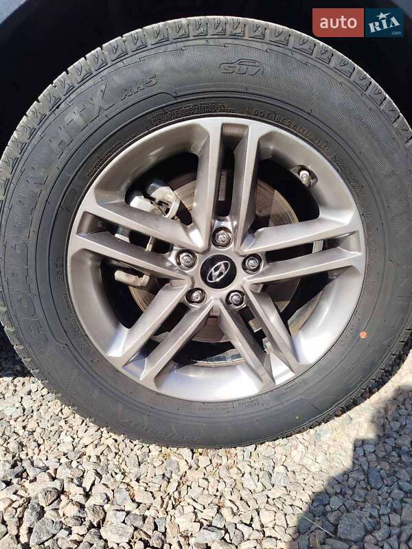 Позашляховик / Кросовер Hyundai Santa FE 2016 в Одесі