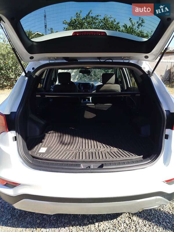 Позашляховик / Кросовер Hyundai Santa FE 2016 в Одесі