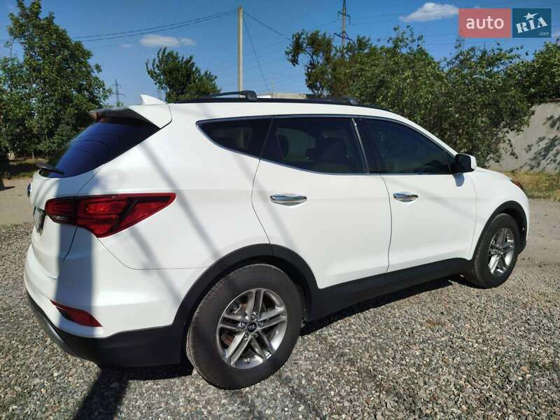 Позашляховик / Кросовер Hyundai Santa FE 2016 в Одесі