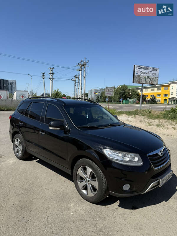 Позашляховик / Кросовер Hyundai Santa FE 2012 в Києві