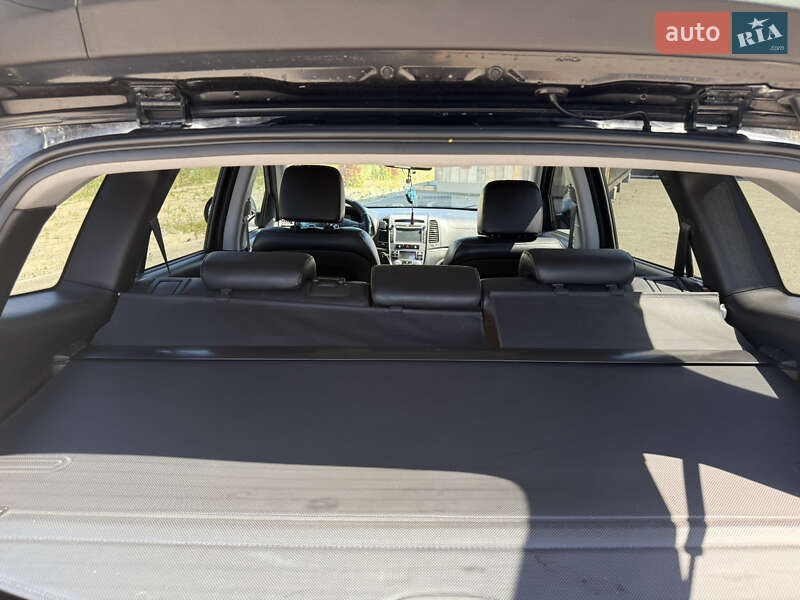 Позашляховик / Кросовер Hyundai Santa FE 2012 в Києві