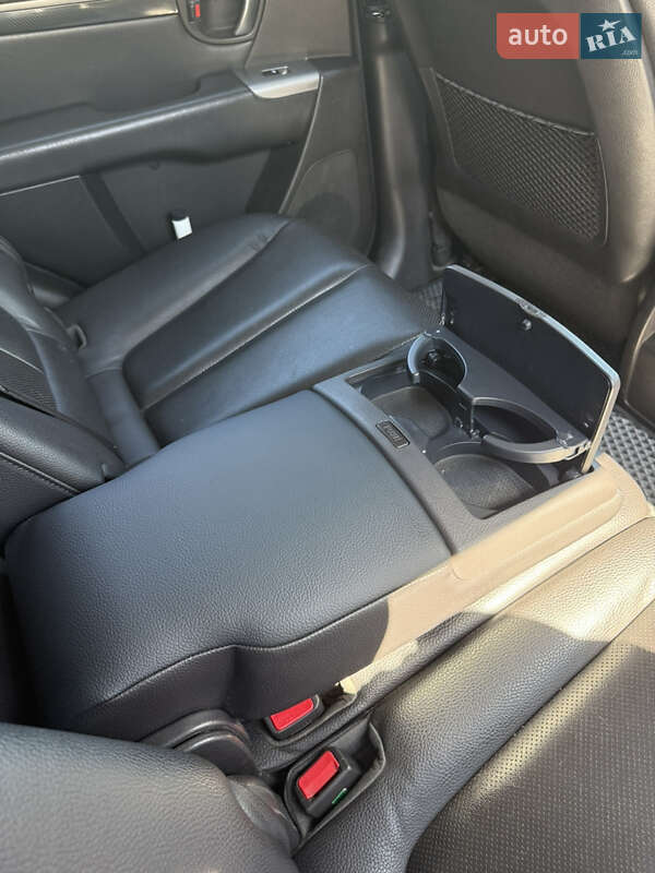 Позашляховик / Кросовер Hyundai Santa FE 2012 в Києві