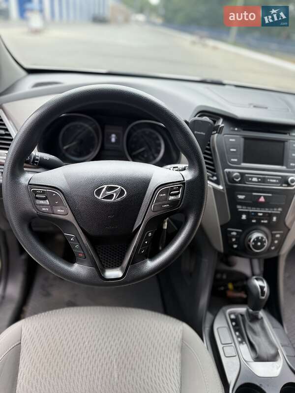 Внедорожник / Кроссовер Hyundai Santa FE 2017 в Одессе