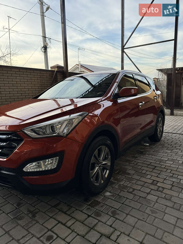 Позашляховик / Кросовер Hyundai Santa FE 2015 в Дніпрі
