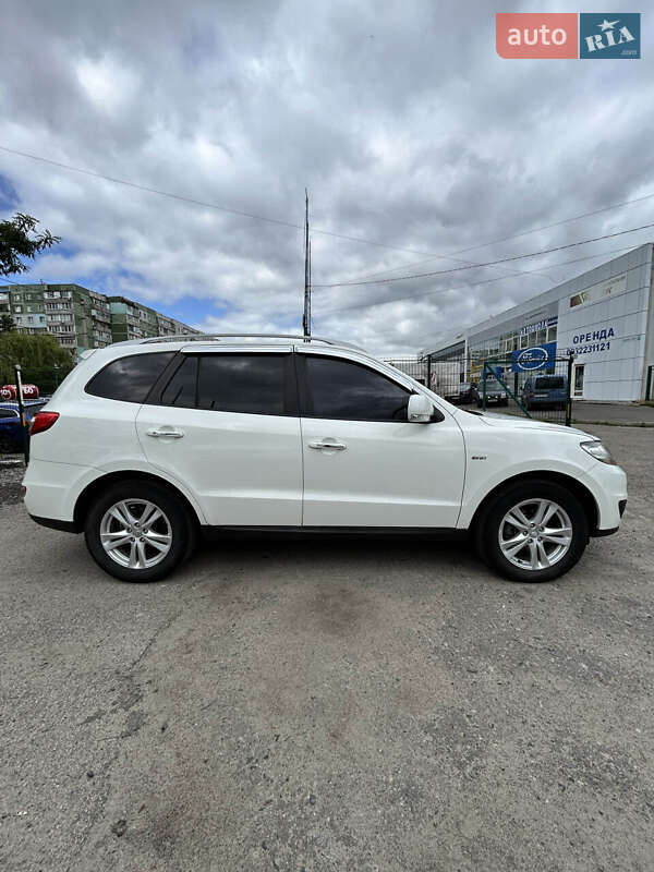 Внедорожник / Кроссовер Hyundai Santa FE 2011 в Сумах