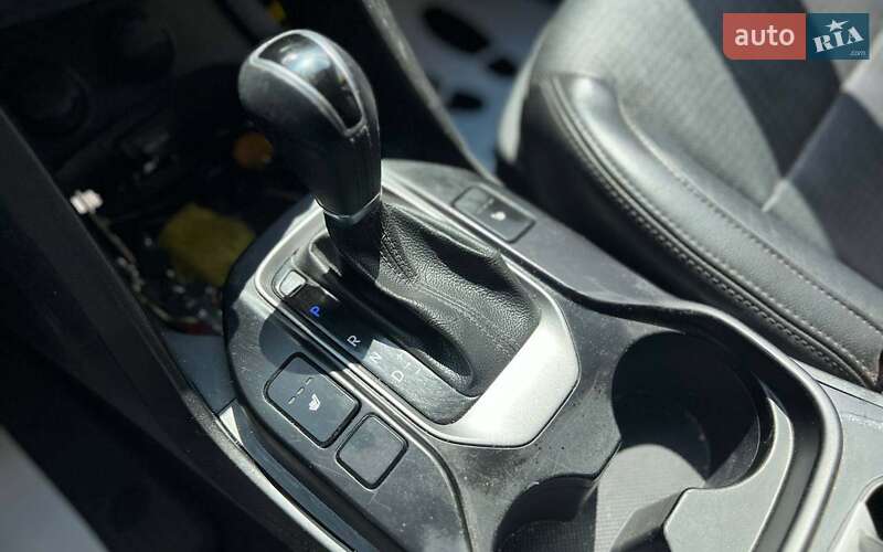 Внедорожник / Кроссовер Hyundai Santa FE 2013 в Ивано-Франковске